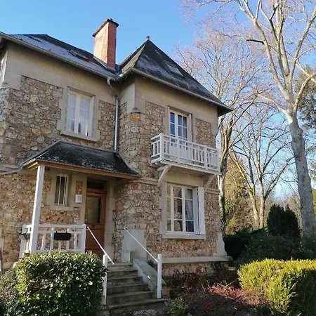 Pavillon C.r Oda ve Kahvaltı 3*