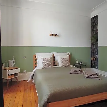 Pavillon C.r Oda ve Kahvaltı 3*